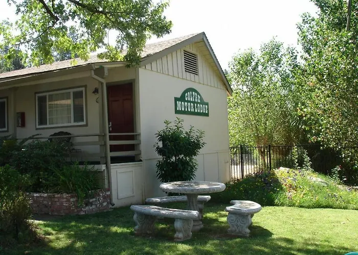 Colfax Motorlodge