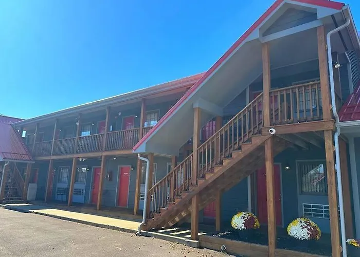 Baja Motel