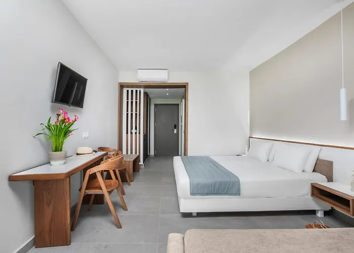 Iris Hotel