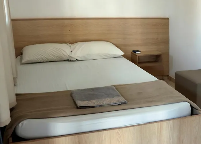 FlyWorld Hotel e Agencia de Viagens