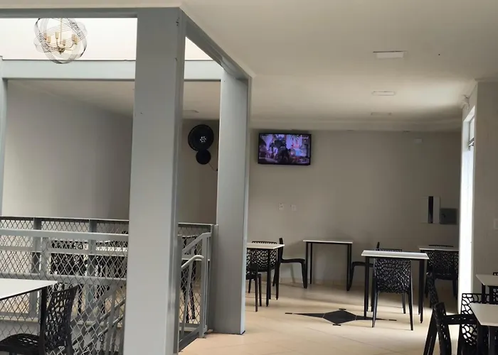 Oberon Business Hotel