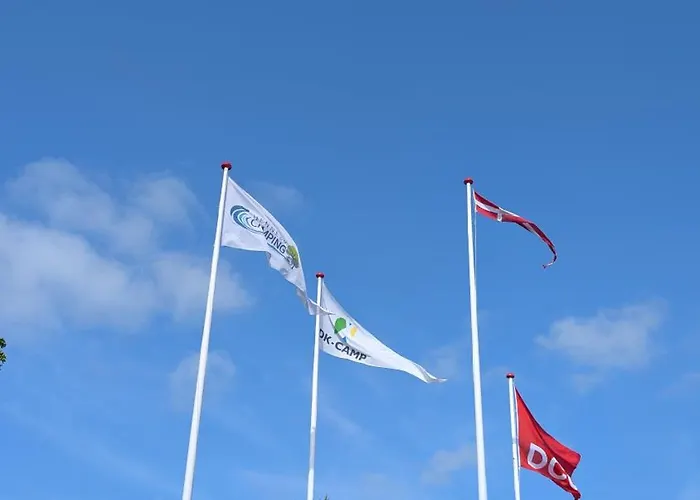 Henneby Camping - Hytter