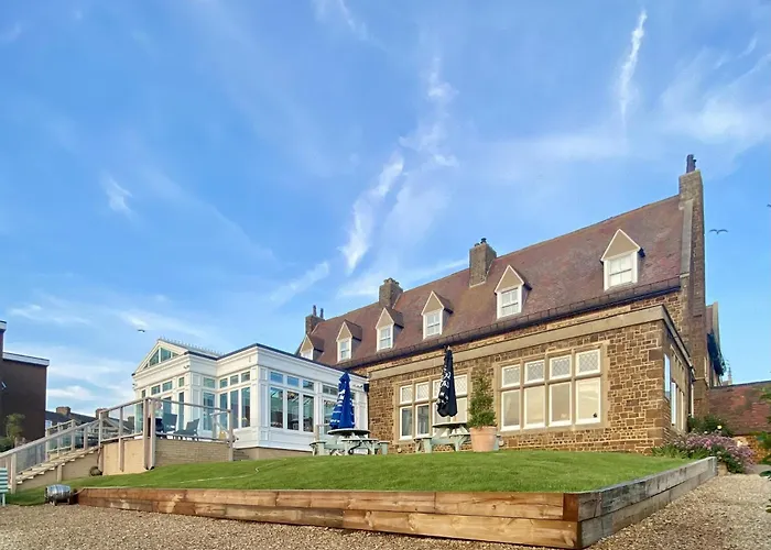 The Golden Lion Hotel