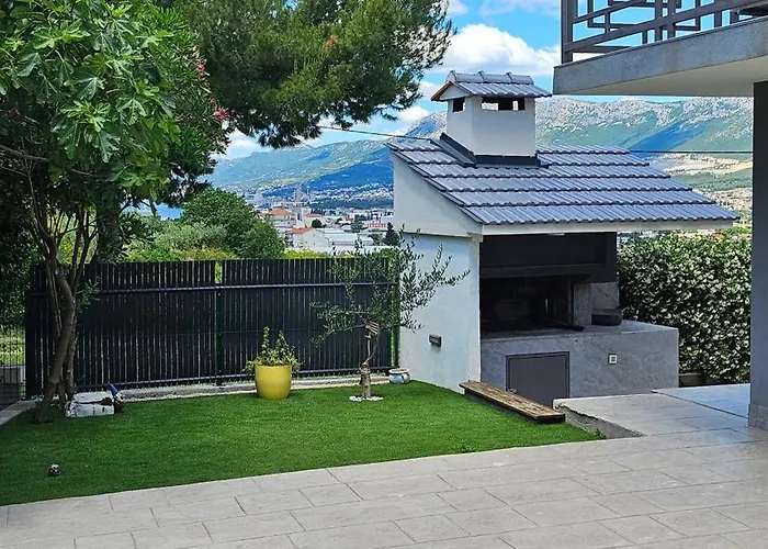 Luxury Villa Stocia Split With Swimming Pool, Sauna And Jacuzzi In A Peaceful Location In Split