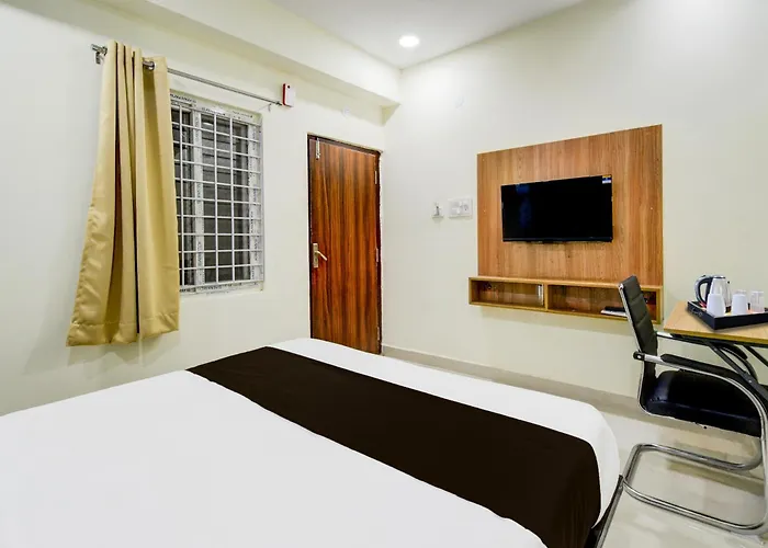 Super Townhouse Kukatpally North Formerly Munagala Arcade