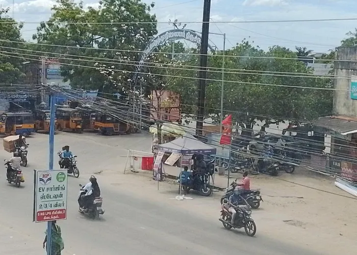 Vadamalai Nest Near Bus Stand