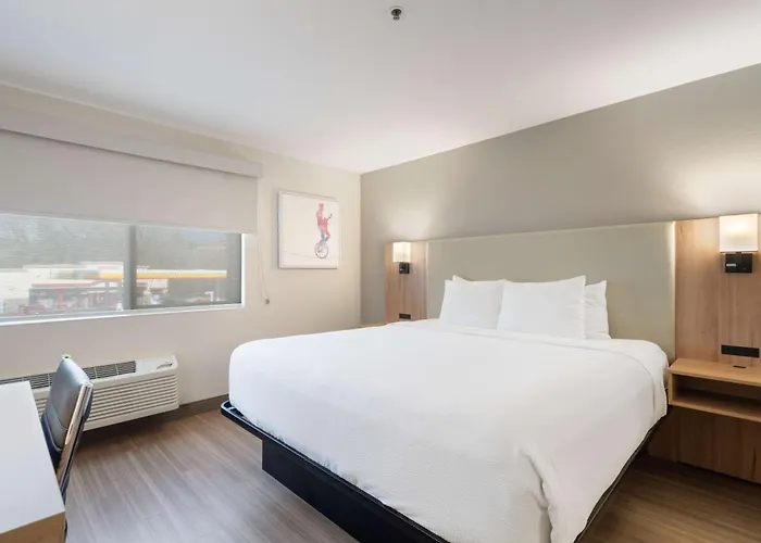 Best Western Lake Oswego Hotel & Suites