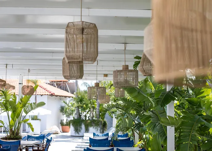 Tinas Plus Hotel