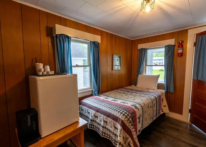 Mount Coolidge Motel