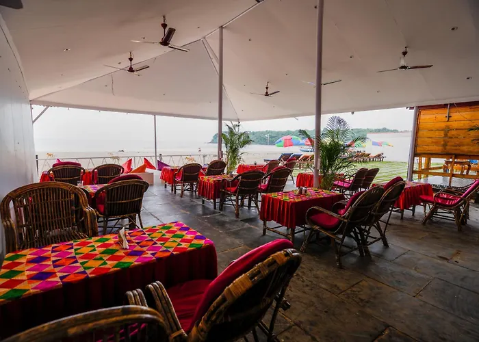 Om Sai Beach Resort