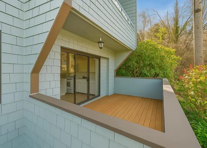 2B2B Mercer Island