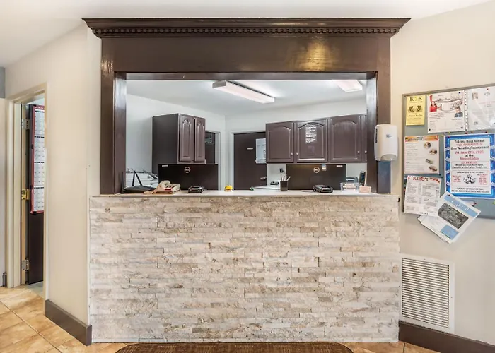 Colstrip Inn & Suites