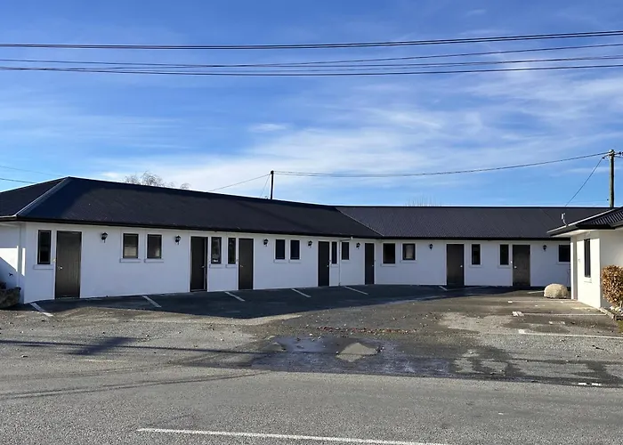 Lakes Suites