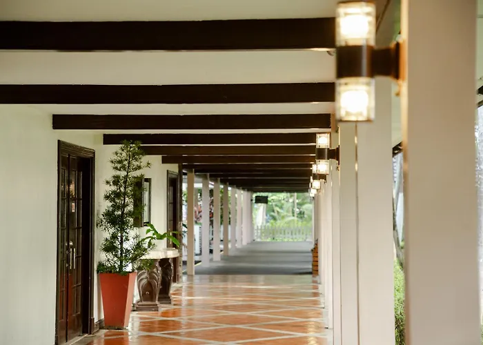 Waterfront Insular Hotel Davao