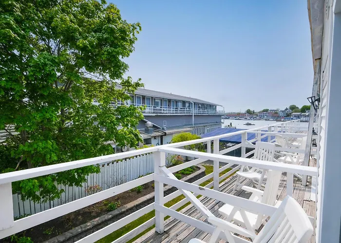 Boothbay Harbor Inn
