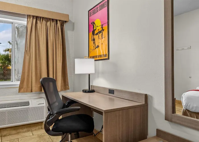 Ramada By Wyndham & Suites South Padre Island At The Beach
