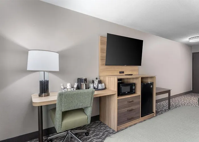 Best Western Plus Executive Inn