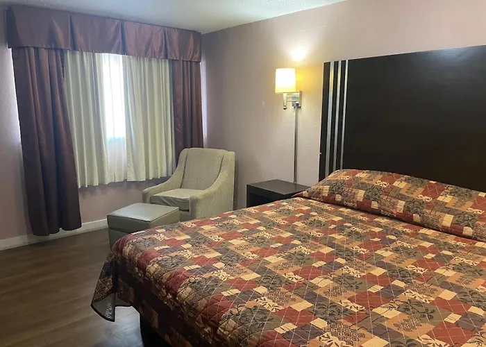 Finn'S 66 Motel