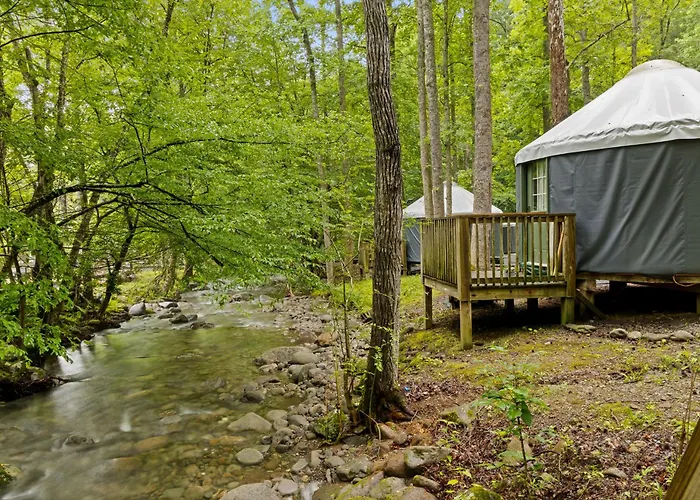 Roamstead Smoky Mountains