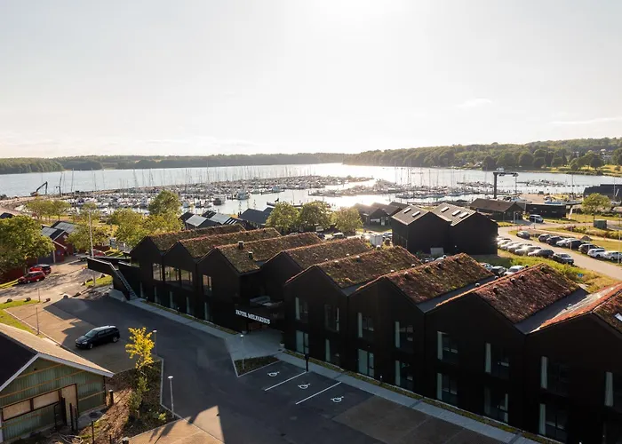 Hotel Melfarhus - Your Modern Self-Service Hotel At The Marina