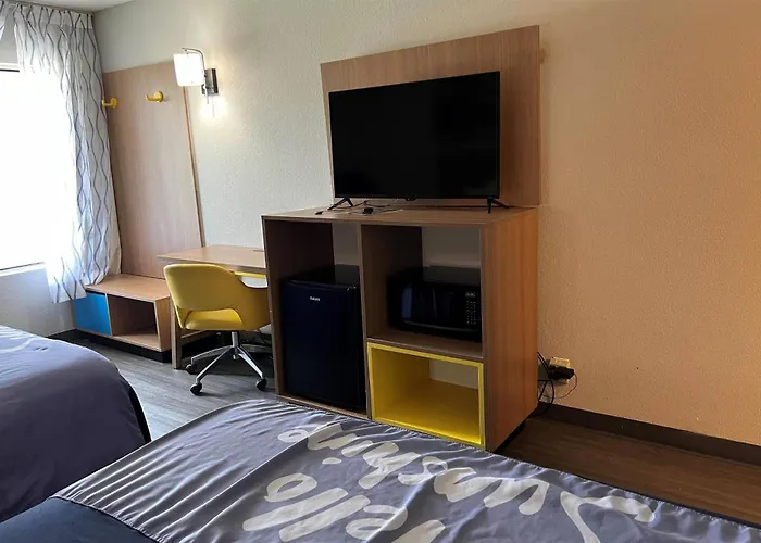 Days Inn By Wyndham West Des Moines - Clive