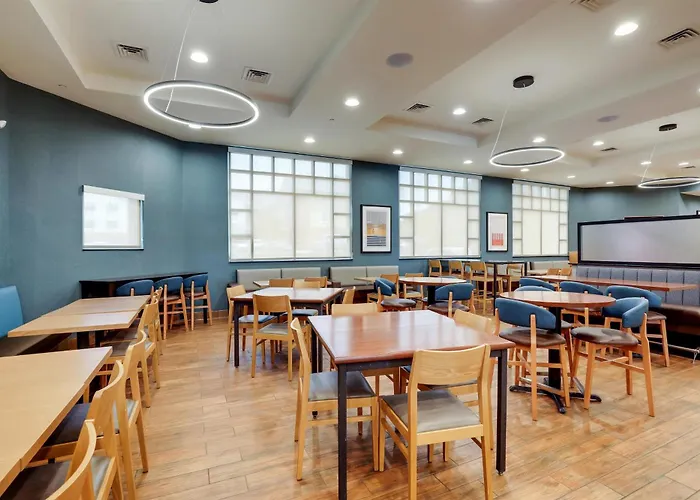 Drury Inn & Suites Dayton North