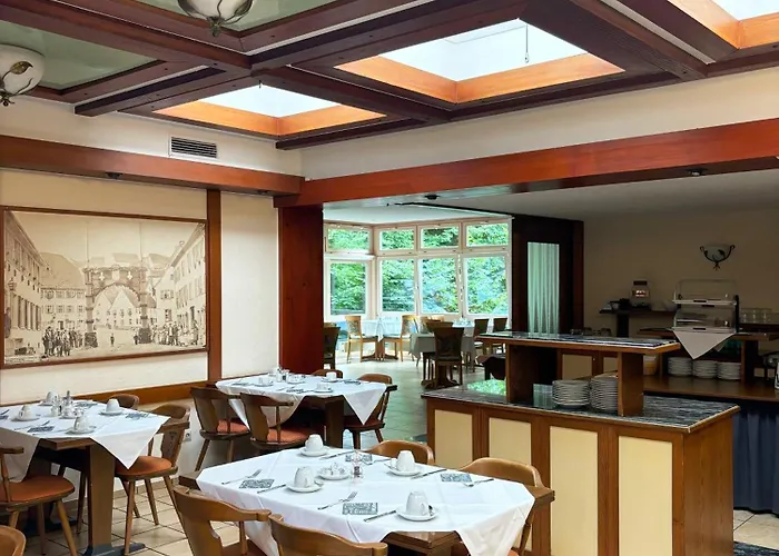 Hotel zum Wasserfall Garni