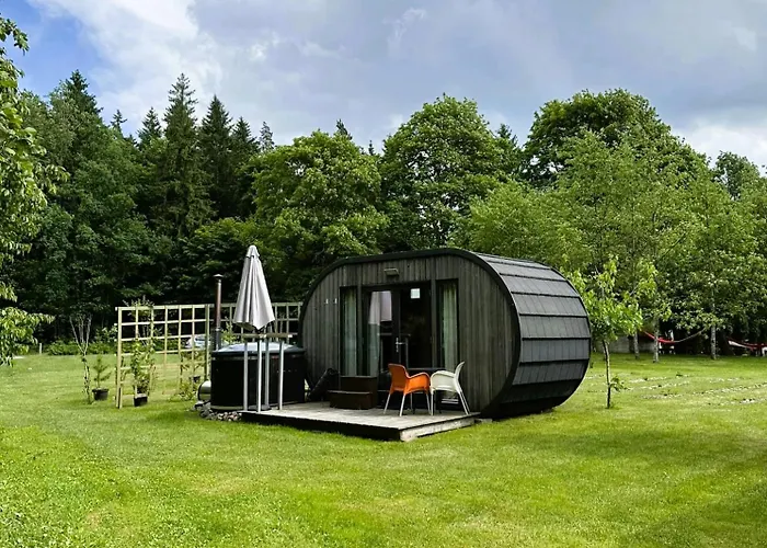 B&B Pod Lake Plateliai
