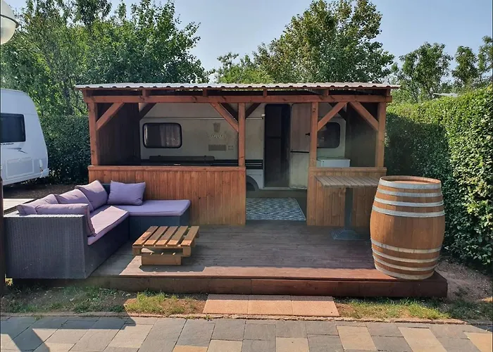 Mandel Camping