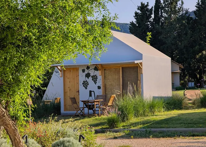 Nirikos Camping