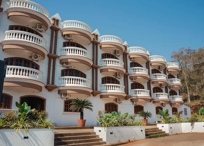 Hotel Holiday Village