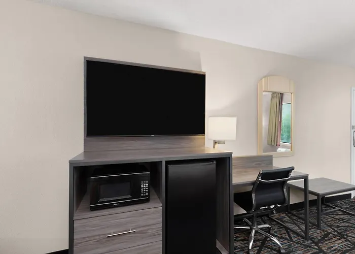 Baymont By Wyndham Richburg - Chester Area