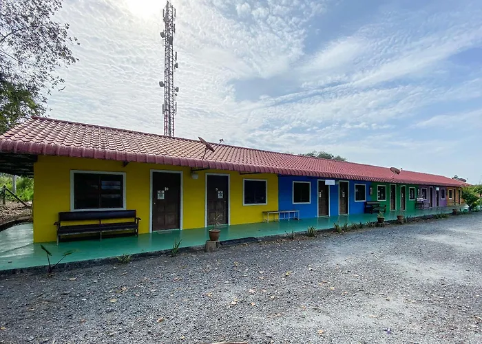 Capital O 90168 Serambi Pelangi Chalet