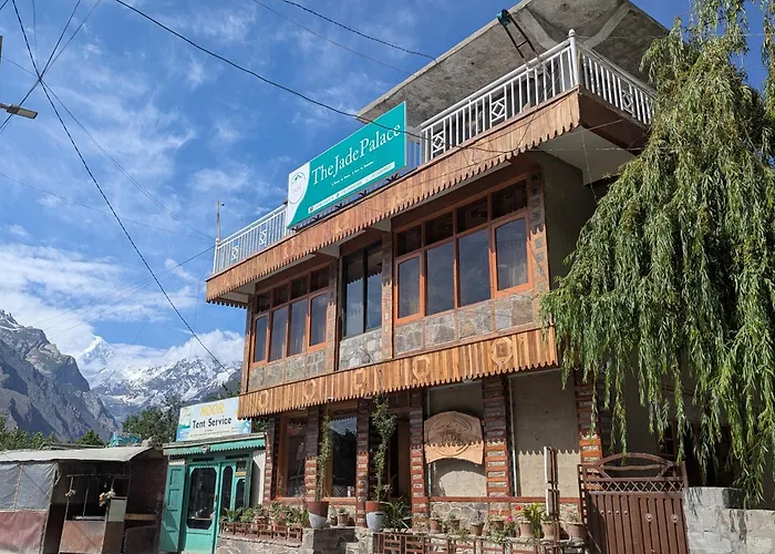 The Jade Palace, Hunza