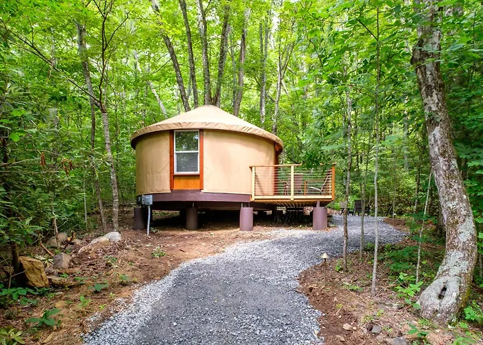 Couples Yurt - The Dreamer At Valley Bear Farms Resort