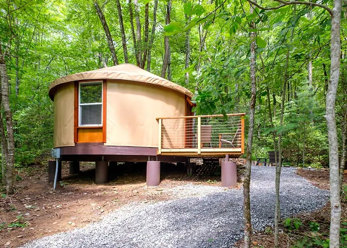 Couples Yurt - The Dreamer At Valley Bear Farms Resort