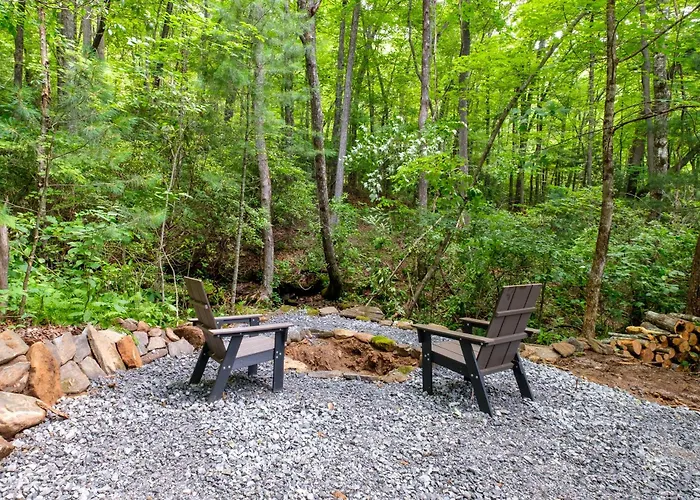 Couples Yurt - The Dreamer At Valley Bear Farms Resort