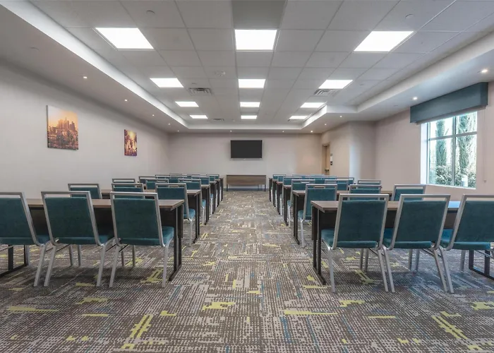 Hampton Inn By Hilton Santa Clarita-Valencia