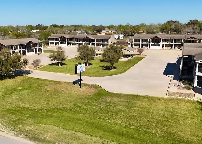 Eagle'S Den Three Rivers Texas A Travelodge By Wyndham