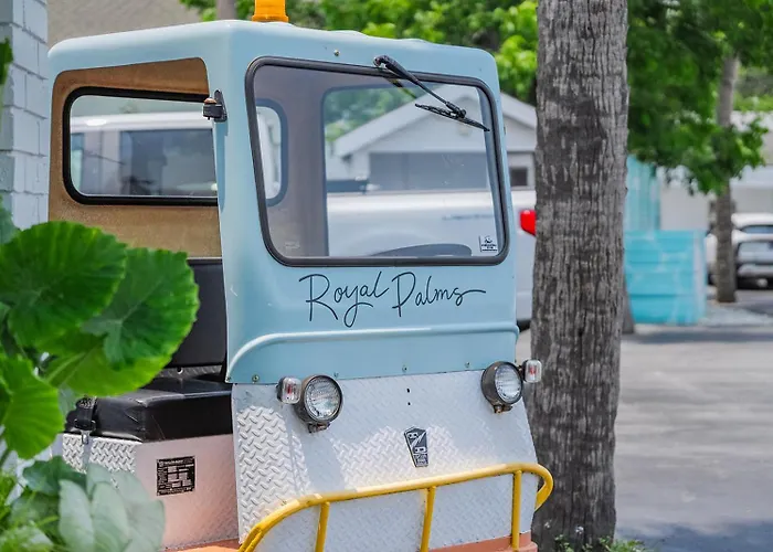 Royal Palms Motel