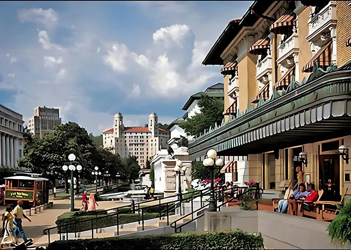The Kodiak-Walk To Oaklawn & Bathhouses Downtown Hot Springs