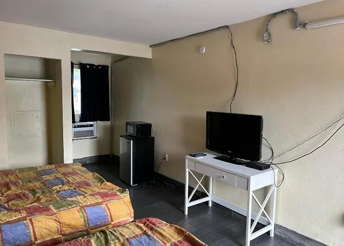 Slumberland Motel