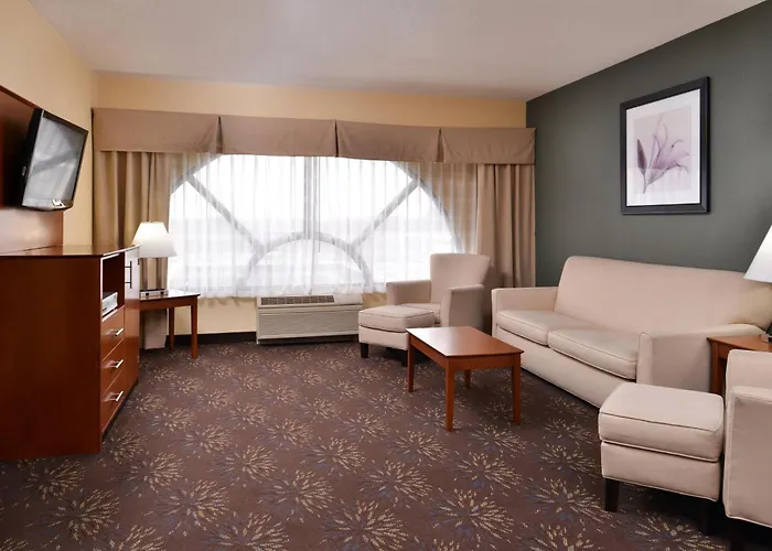 Holiday Inn Express Hotel & Suites West Chester By Ihg