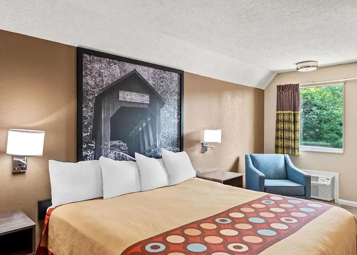 Super 8 By Wyndham Brownsburg