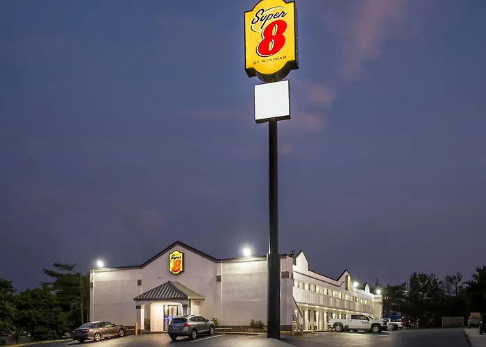 Super 8 By Wyndham Brownsburg