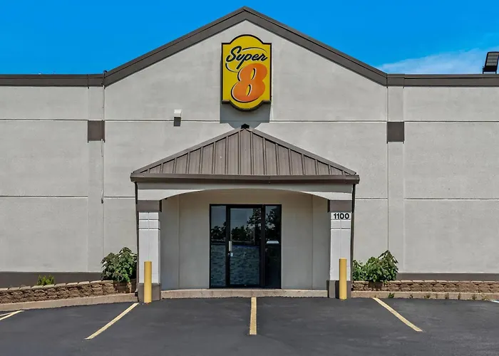 Super 8 By Wyndham Brownsburg