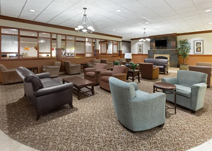 Baymont By Wyndham Jamestown Conference Center & Water Park