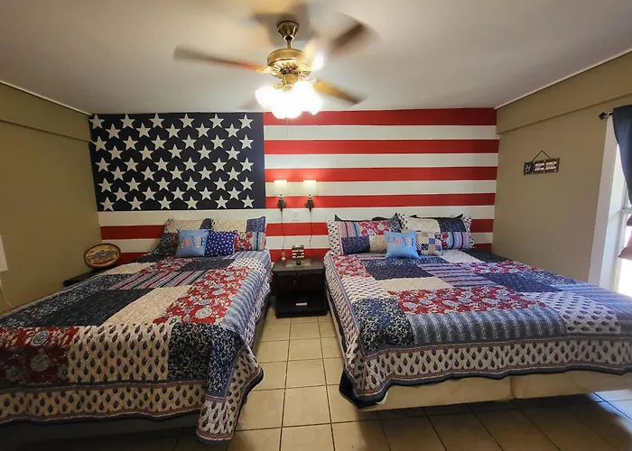 Hill Country Lodge And Mini Storages