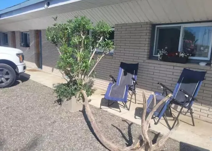 Lakeside Village Park Motel