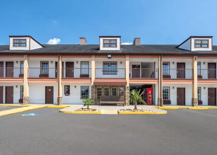 Baymont By Wyndham Commerce Ga Near Tanger Outlets Mall